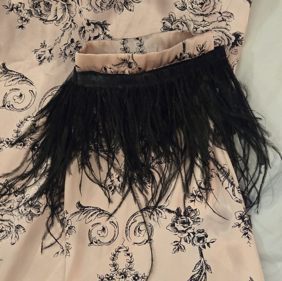 Pink & Black Floral Print Pajama Set with Feathers By Gilligan &O'Malley - Picture 7 of 10